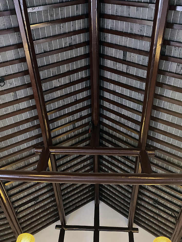 0927_140135_392.jpg 2020.9.23朱家角课植园迎贵厅抢修工程竣工验收 修缮后的架梁.jpg