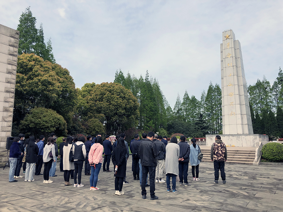 2021.4.8“缅怀革命先烈 聆听红色故事”主题党日活动1.jpg